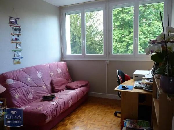 Appartement à louer 4 pièces 76.24m²