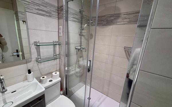 Appartement à vendre    1 pièce • 23,60 m2 Saint-Étienne-en-Dévoluy