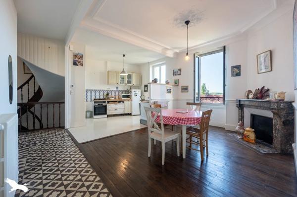 Maison à vendre |  Vierzon |  7 pièces | 219 m²