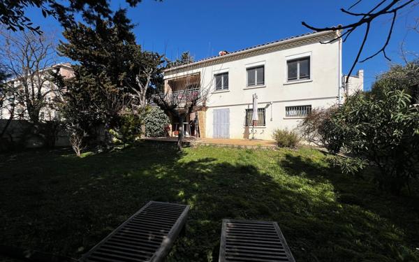 Maison à louer    4 pièces • 102,60 m2 Arles