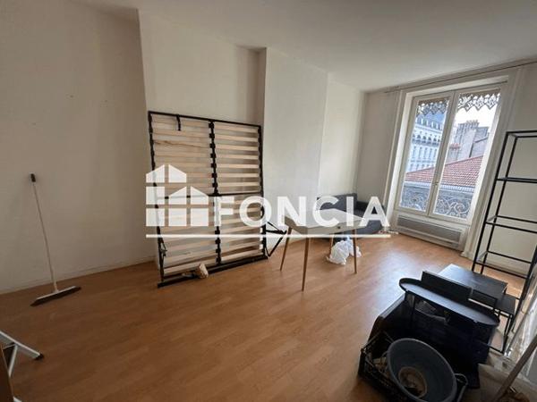 Location Studio 33.57 m² - 9 RUE VAUBAN Lyon 69006