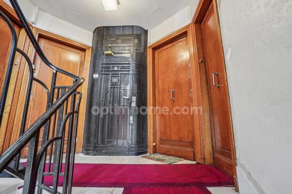 Magnifique 4 pièces de 83m2 traversant, avec ascenseur, gardien, cave et local à vélos.