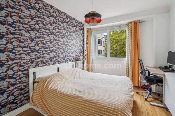 Magnifique 4 pièces de 83m2 traversant, avec ascenseur, gardien, cave et local à vélos.