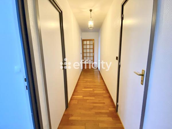 Maison 11 pièces - 210 m²