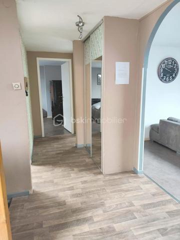 ✨ Appartement lumineux proche Luxembourg ✨

Venez découvrir ce bel appartement de 64 m² offrant de beaux volumes et un cadre de vie agréable.

Il se compose de :
🏡 4 pièces
🛏️ 2 chambres
🛋️ Un salon-séjour lumineux
🍽️ Une cuisine équipée
🛁 Une salle de bain avec WC

Vous profiterez également :
🌿 D’un jardin privatif
🧱 D’une cave privative
☀️ D’une terrasse en commun

Les + du bien :
✔️ Double vitrage
✔️ Chauffage central gaz de ville avec production d’eau chaude
✔️ Fibre installée
✔️ Beaux volumes et luminosité

📍 Situation idéale :
À proximité du Luxembourg, des écoles, commerces, transports en commun et des axes autoroutiers.

📞 Pour plus d’informations ou organiser une visite :
Véronique MATHIEU – BSK Immobilier
☎️ 06 12 50 24 42