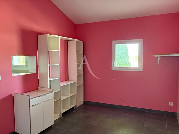 VENTE MURS 80m2 POUR COMMERCE TERRASSE AXE PRINCIPAL VINON SUR VERDON