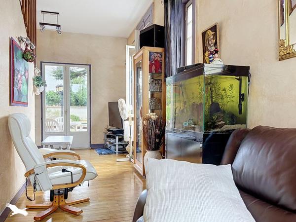 Maison 989 900 € Champagne-au-Mont-d'Or 5 p 130 m² DPE E