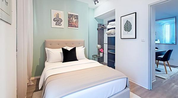 Immeuble 130m² Duplex + Local Commercial + Parking