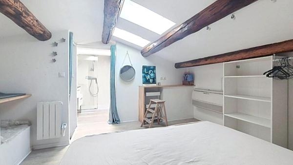 Immeuble 130m² Duplex + Local Commercial + Parking