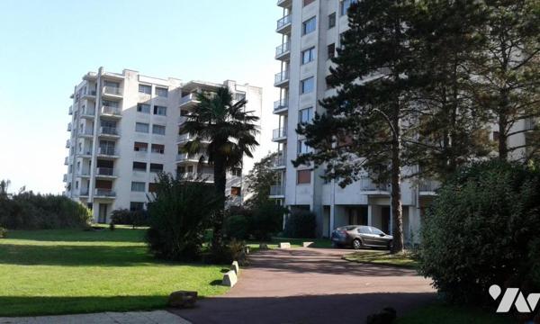 VUE LOIRE CONFORTABLE TYPE 3 RESIDENCE CLOS ROYAL