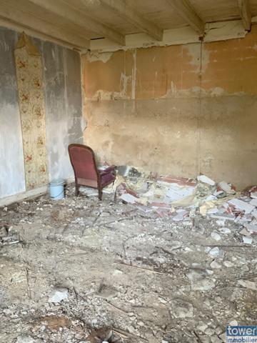 BEAUVAIS SUR MATHA 17490 - Maison à rénover de 90 m² env. sur un terrain de 430 m² avec 2 dépendances