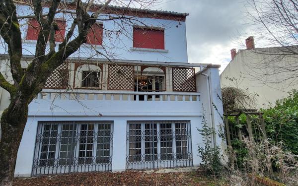 Maison à vendre    8 pièces •  Albi