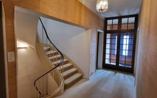 Maison à vendre    8 pièces •  Albi