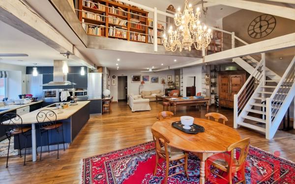 Maison à vendre    9 pièces •  Saint-Amand-Montrond