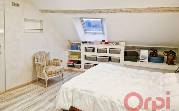 Maison à vendre    9 pièces •  Saint-Amand-Montrond