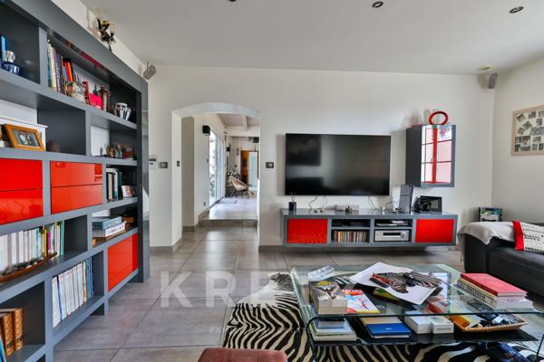 Villa de 203m² avec 5 suites et piscine