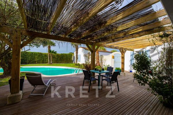 Villa de 203m² avec 5 suites et piscine