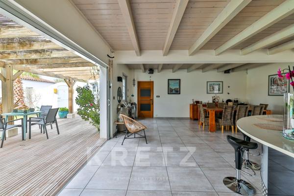 Villa de 203m² avec 5 suites et piscine