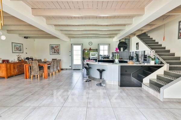 Villa de 203m² avec 5 suites et piscine