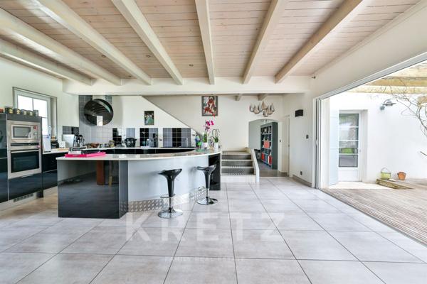 Villa de 203m² avec 5 suites et piscine