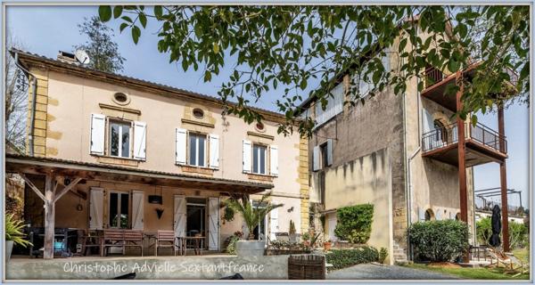 Maison en pierres et loft avec bassin au dernier étage, plein Sud vue Dordogne sur 800 M2 de terrain
