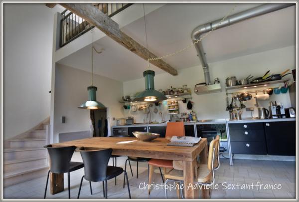 Maison en pierres et loft avec bassin au dernier étage, plein Sud vue Dordogne sur 800 M2 de terrain