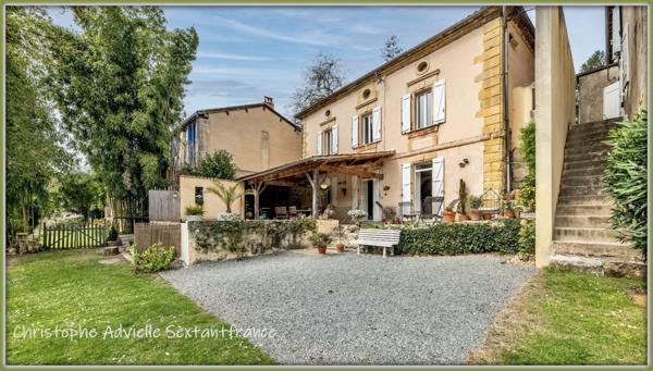 Maison en pierres et loft avec bassin au dernier étage, plein Sud vue Dordogne sur 800 M2 de terrain
