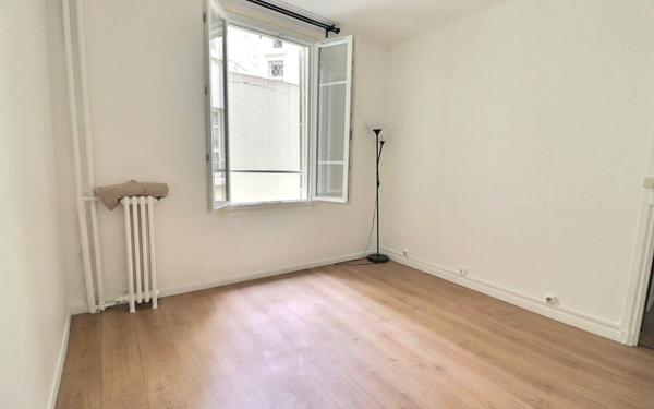 Appartement à vendre    2 pièces • 32 m2 Paris 19