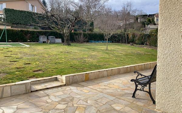 Maison à vendre    5 pièces • 130,32 m2 Saint-Étienne