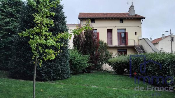 IMMEUBLE A ROCHE LA MOLIERE