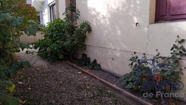 IMMEUBLE A ROCHE LA MOLIERE