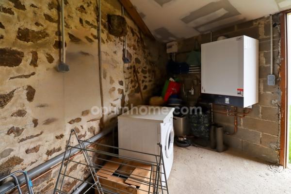 Maison de charme et de caractère 119 m² envrion - 5 Pièces - 3 CHAMBRES sur parcelle 300 m² 87190 MAGNAC LAVAL