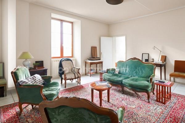 Maison de charme et de caractère 119 m² envrion - 5 Pièces - 3 CHAMBRES sur parcelle 300 m² 87190 MAGNAC LAVAL