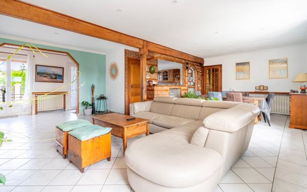 Maison à vendre    7 pièces •  La Queue-en-Brie