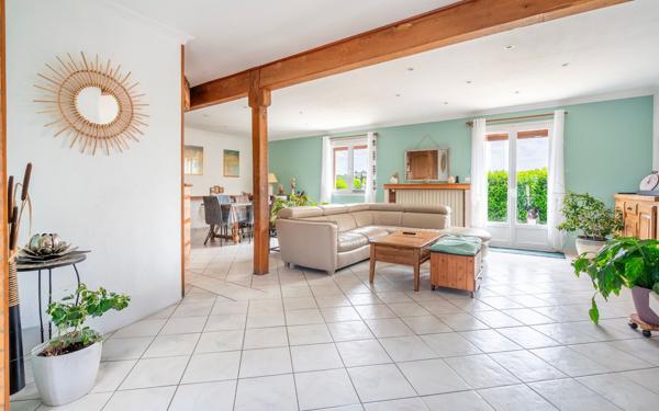 Maison à vendre    7 pièces •  La Queue-en-Brie