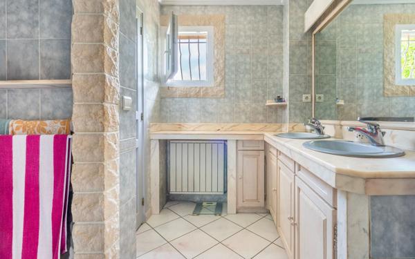 Maison à vendre    7 pièces •  La Queue-en-Brie