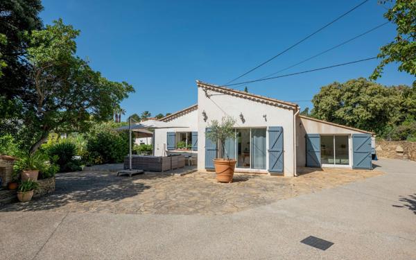 Maison à vendre    4 pièces •  La Cadière-d'Azur