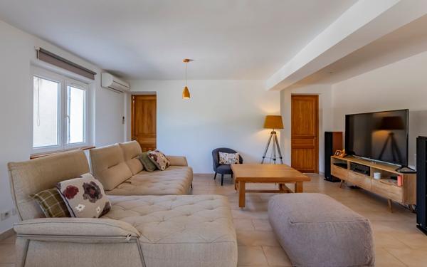 Maison à vendre    4 pièces •  La Cadière-d'Azur