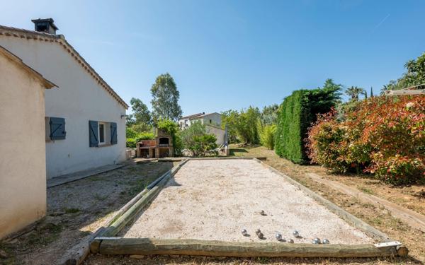 Maison à vendre    4 pièces •  La Cadière-d'Azur