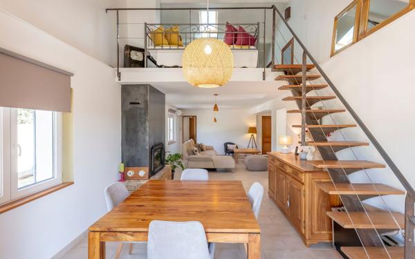 Maison à vendre    4 pièces •  La Cadière-d'Azur
