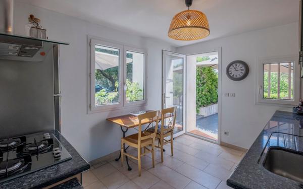 Maison à vendre    4 pièces •  La Cadière-d'Azur