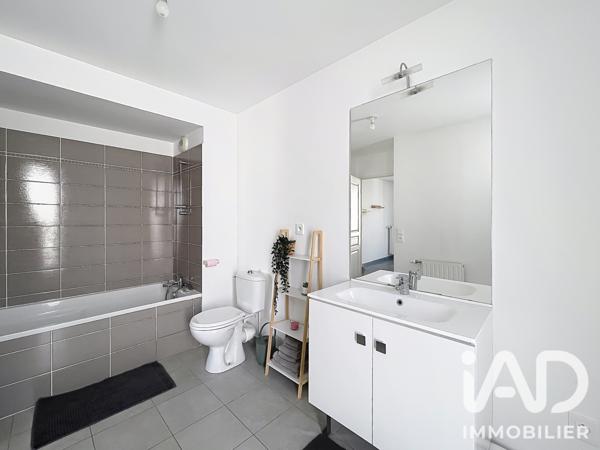 Location appartement 2 pièces 47 m² Lyon 8