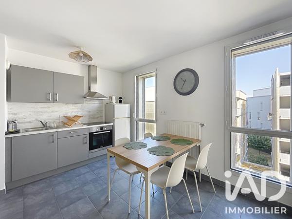 Location appartement 2 pièces 47 m² Lyon 8