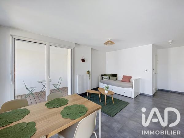 Location appartement 2 pièces 47 m² Lyon 8