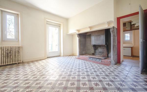 Maison à vendre    6 pièces •  Aurillac