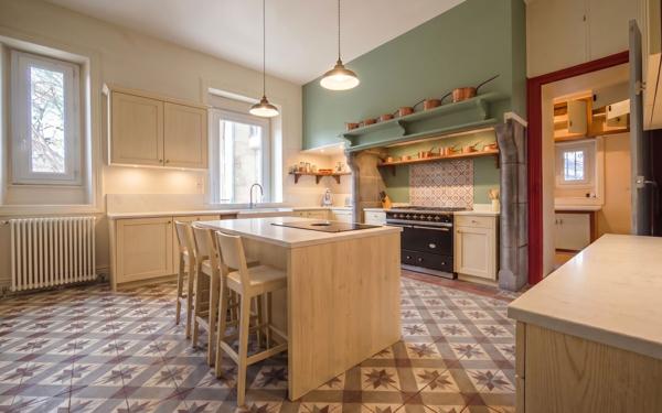 Maison à vendre    6 pièces •  Aurillac