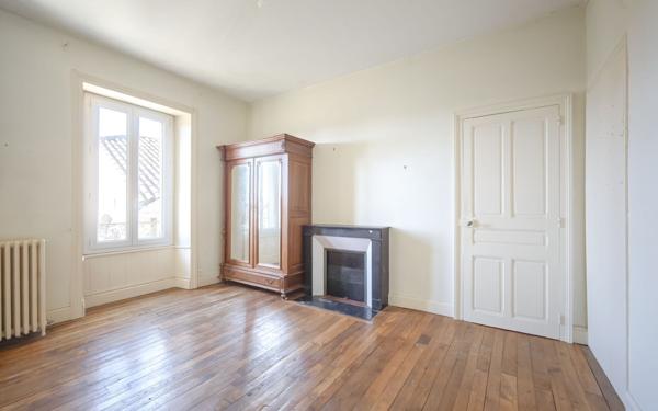 Maison à vendre    6 pièces •  Aurillac