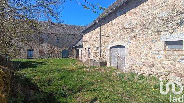 Ferme 10 pièces de 645 m² à Campouriez (12460)