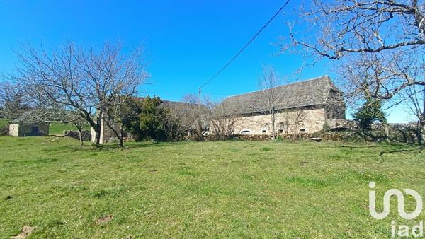 Ferme 10 pièces de 645 m² à Campouriez (12460)