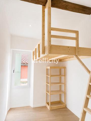 Maison
         6 pièces
        - 135 m² Exclusivité 189 000 € *